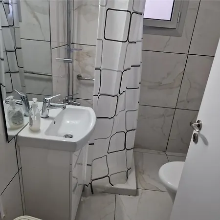 Cozy 1 Bedroom City-center F דירה לרנקה